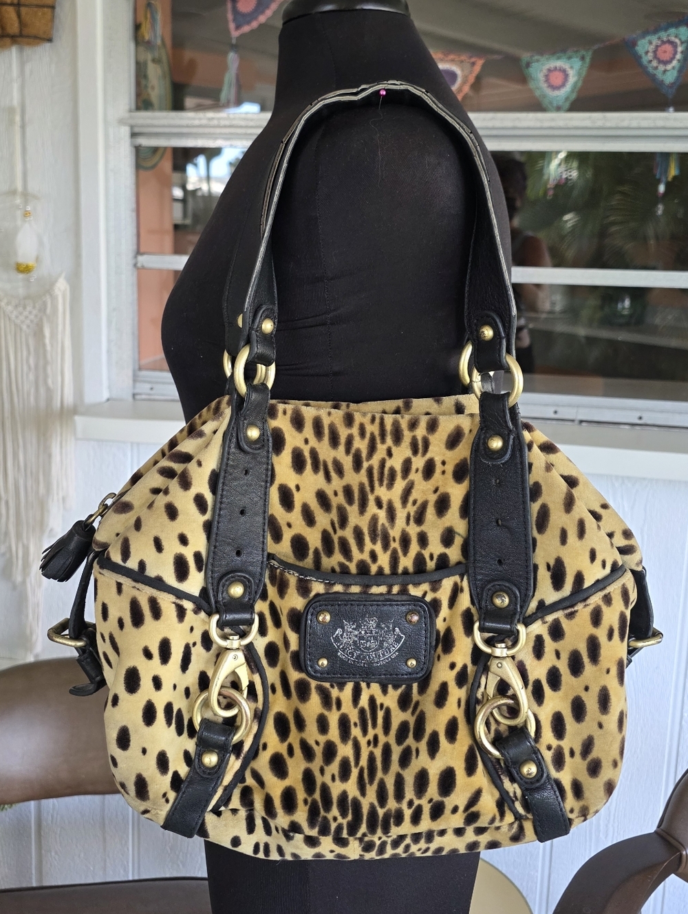 Juicy Couture Leopard Velour Shoulder Bag Y2K Black Trim and Gold Hardware - Picture 3 of 16